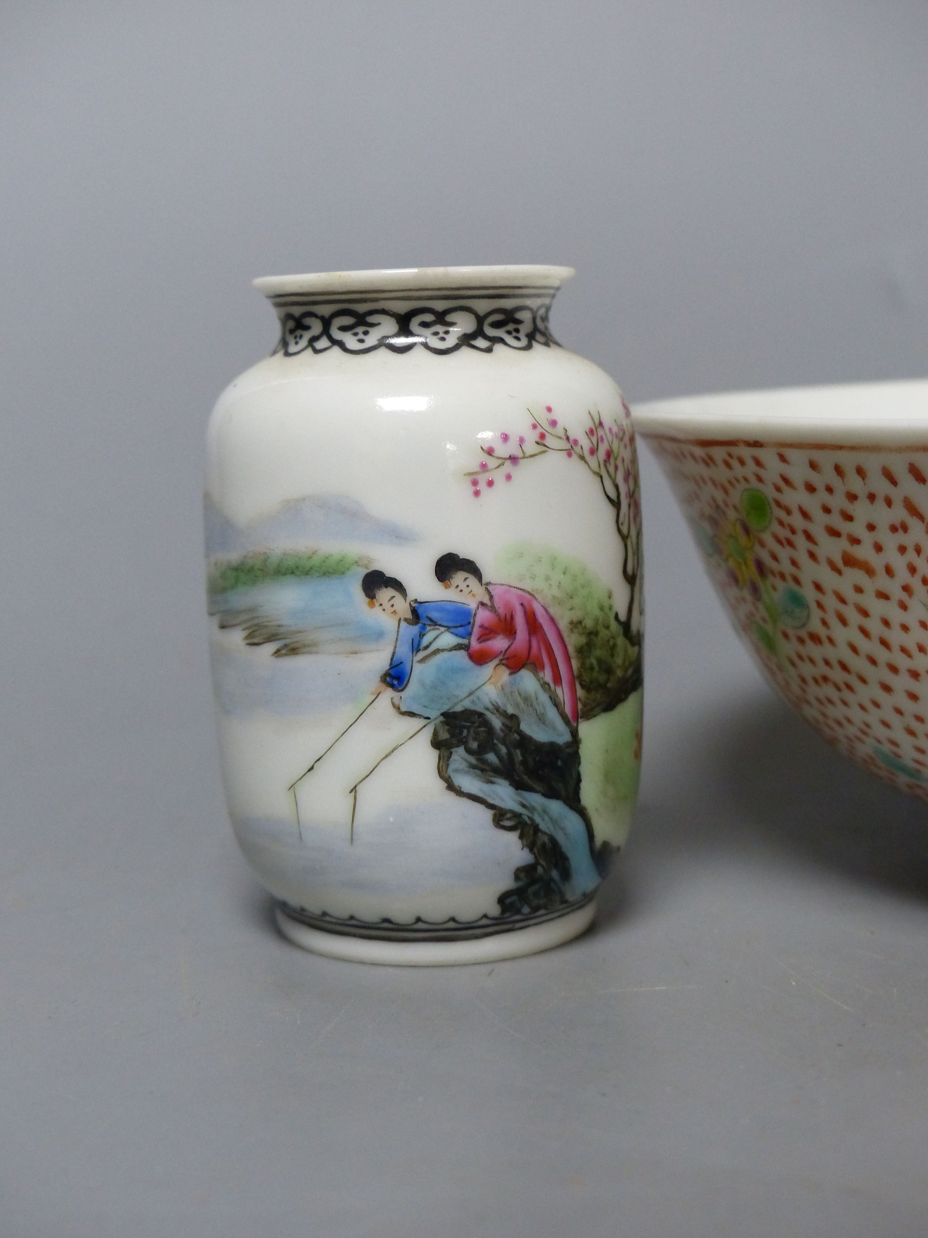 A Chinese bowl, diameter 13cm, a miniature vase and a lidded pot, Qing/Republic period